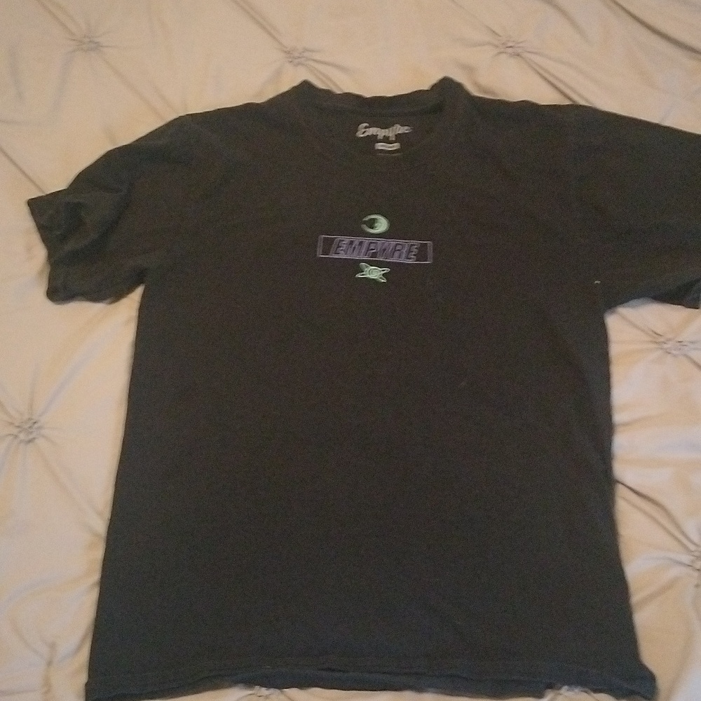 Empyre graphic T-shirt Sz m